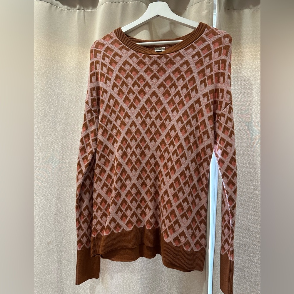 a new day Geometric Crew Neck Sweater - Rust and Blush / Med / wore one time